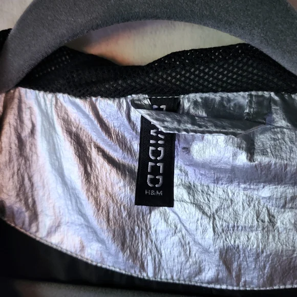 Silver Y2K Galactic Rain Jacket Size XL NWOT - Picture 3 of 9